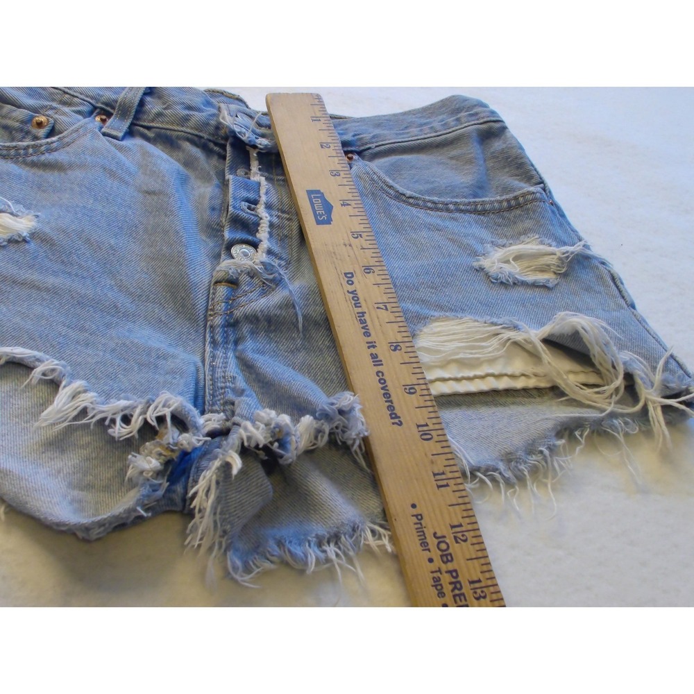 Levis Premium 501 Original Distressed Women Shorts Light Wash W27 Button Fly - Picture 10 of 11